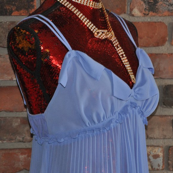 Betsey Johnson Intimates Pleated Chemise Baby doll Night gown Sheer Periwinkle L - Picture 3 of 7